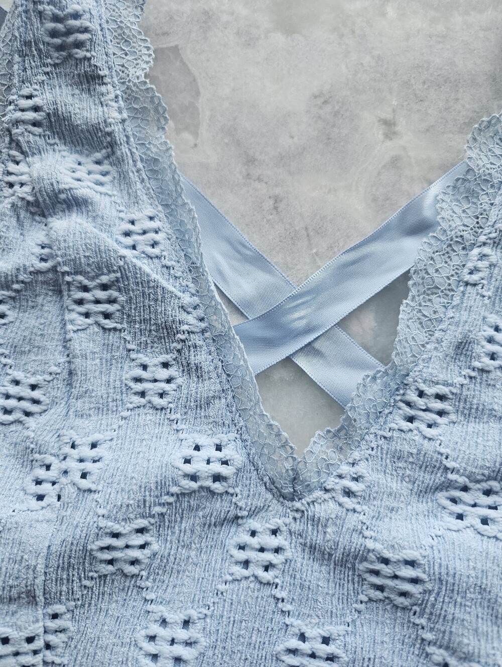 Urban Outfitters Kimchi Blue Farrah Light Blue Lace Knit Halter Crop Top - Picture 5 of 9